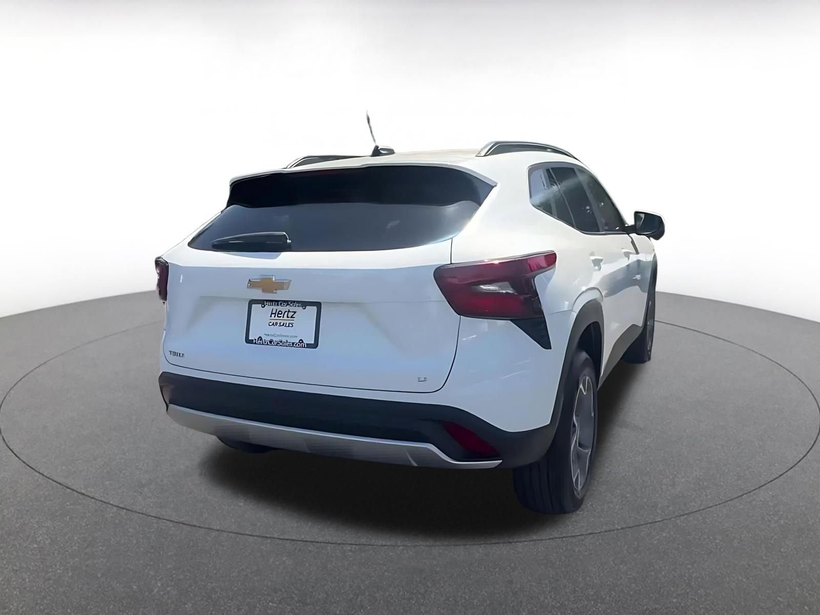 Thumbnail: 2025 Chevrolet Trax - 14