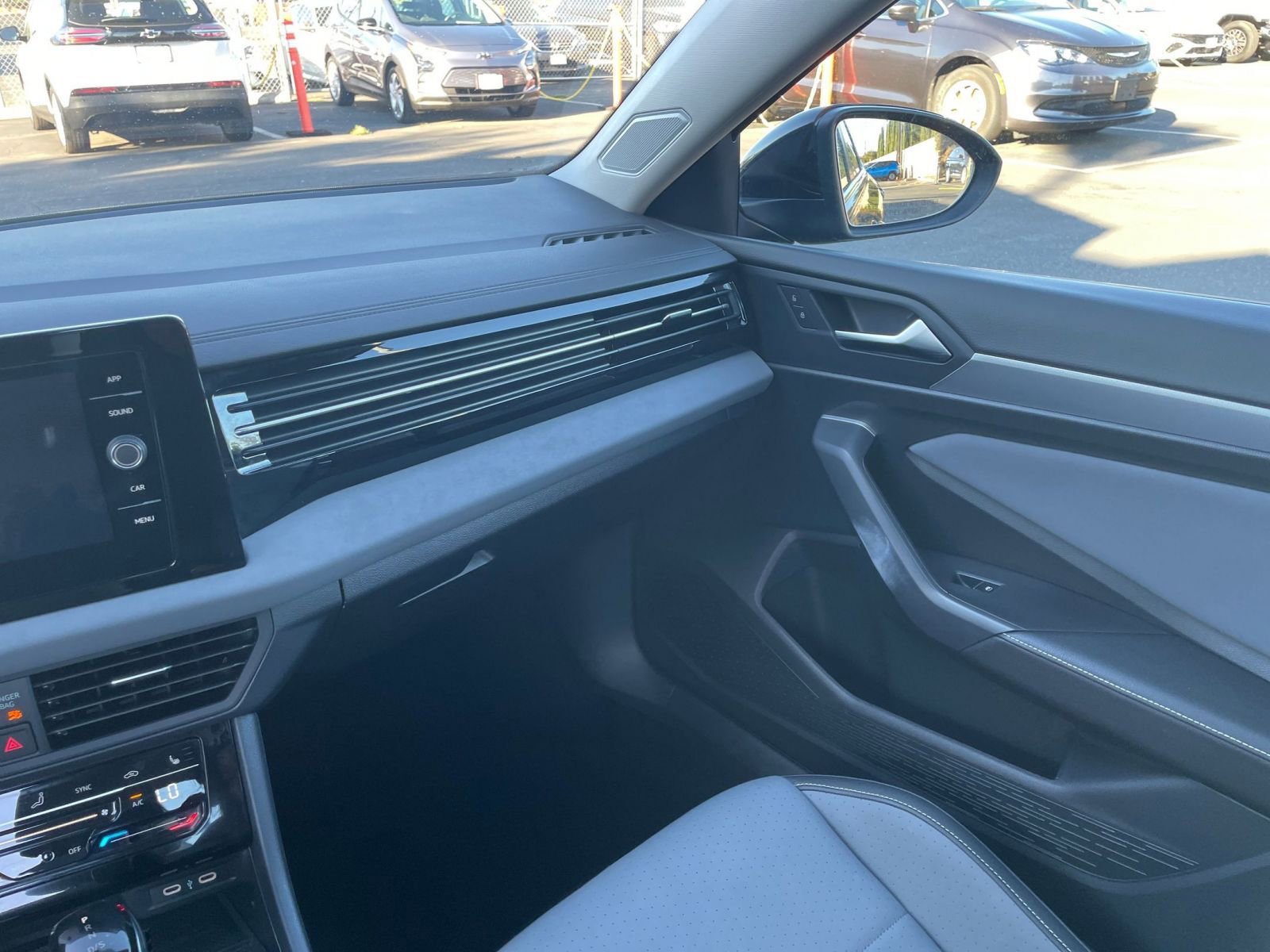 Thumbnail: 2025 Volkswagen Jetta - 35