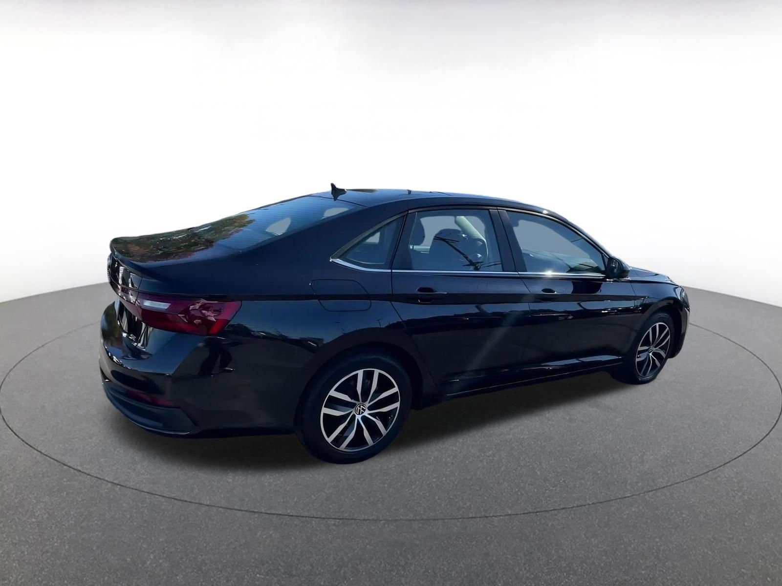 Thumbnail: 2025 Volkswagen Jetta - 15