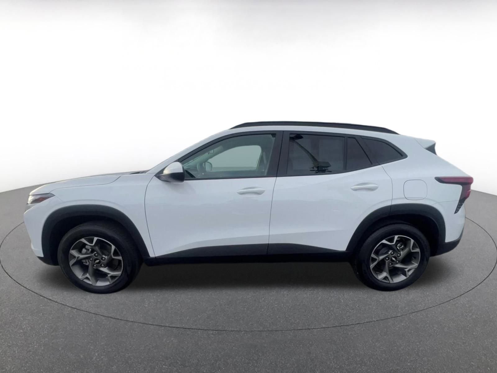 Thumbnail: 2025 Chevrolet Trax - 9