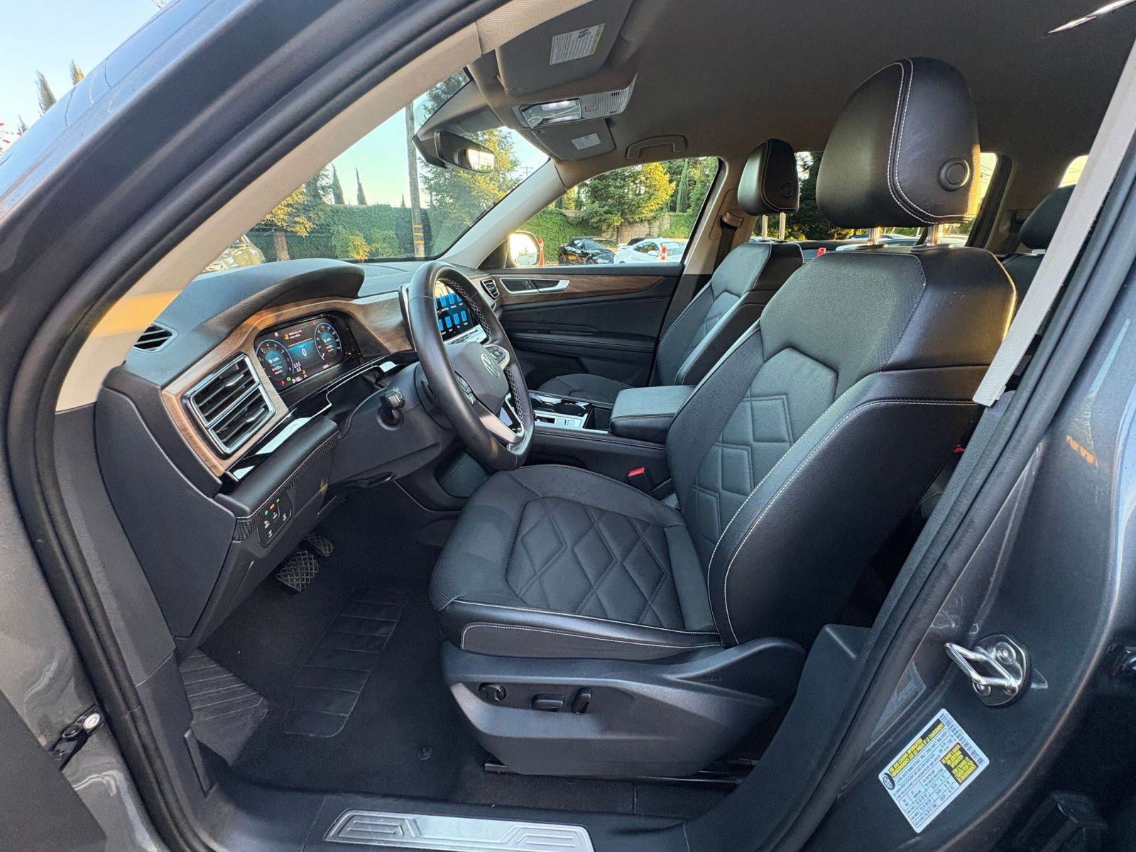 Thumbnail: 2025 Volkswagen Atlas - 30