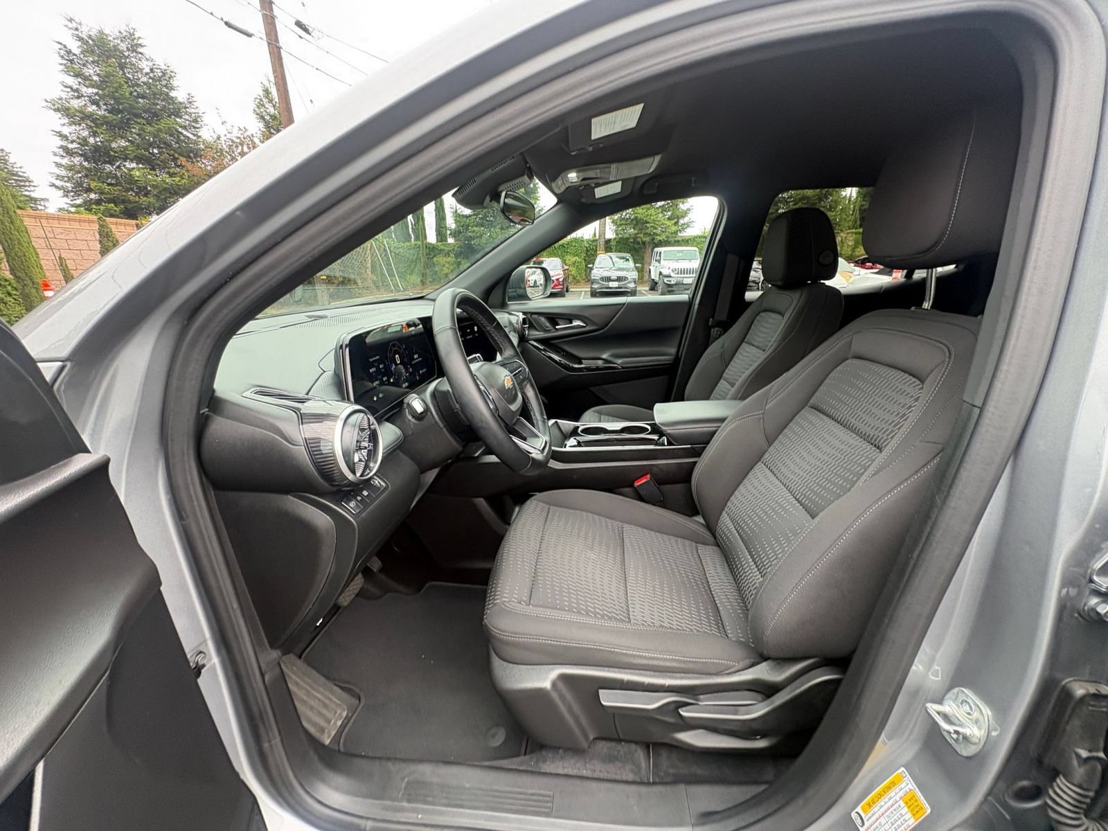 Thumbnail: 2025 Chevrolet Equinox - 27