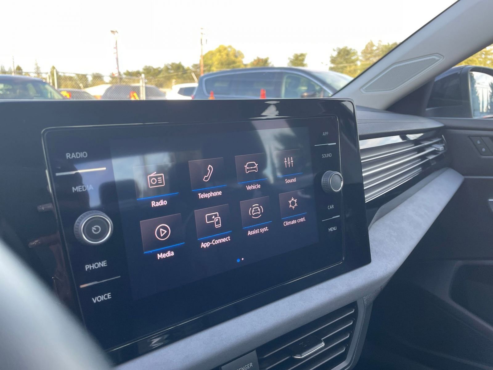 Thumbnail: 2025 Volkswagen Jetta - 21