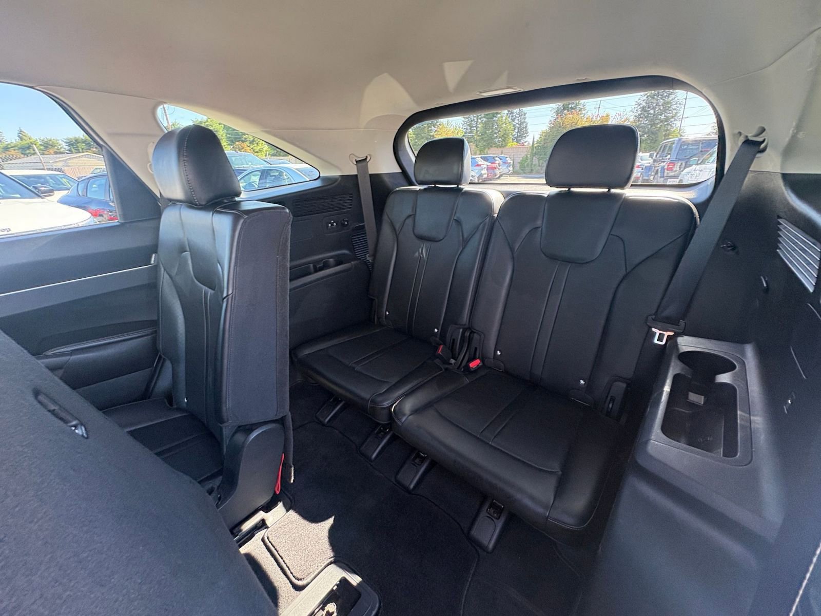 Thumbnail: 2024 Kia Sorento - 31