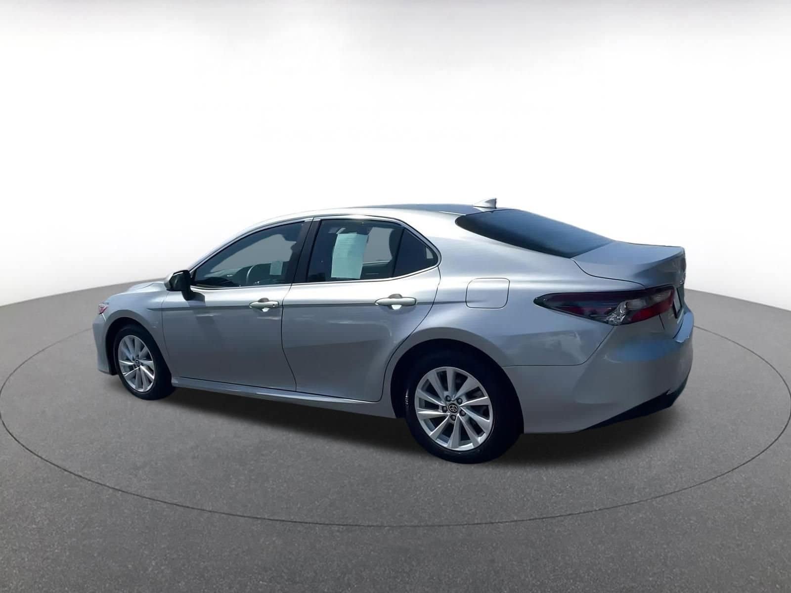 2024 Toyota Camry LE 10