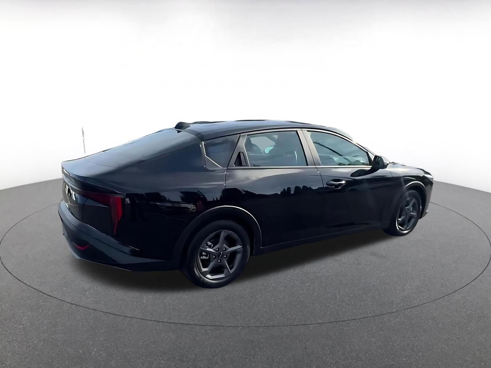 Thumbnail: 2025 Kia K4 - 14