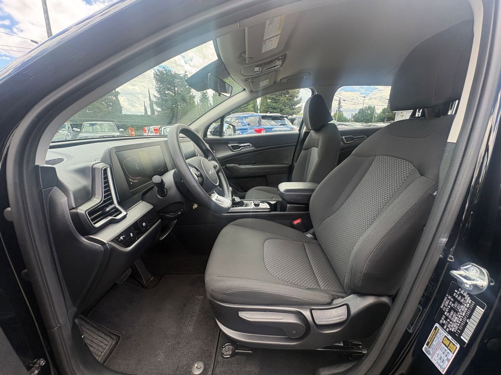 Thumbnail: 2025 Kia Sportage - 25