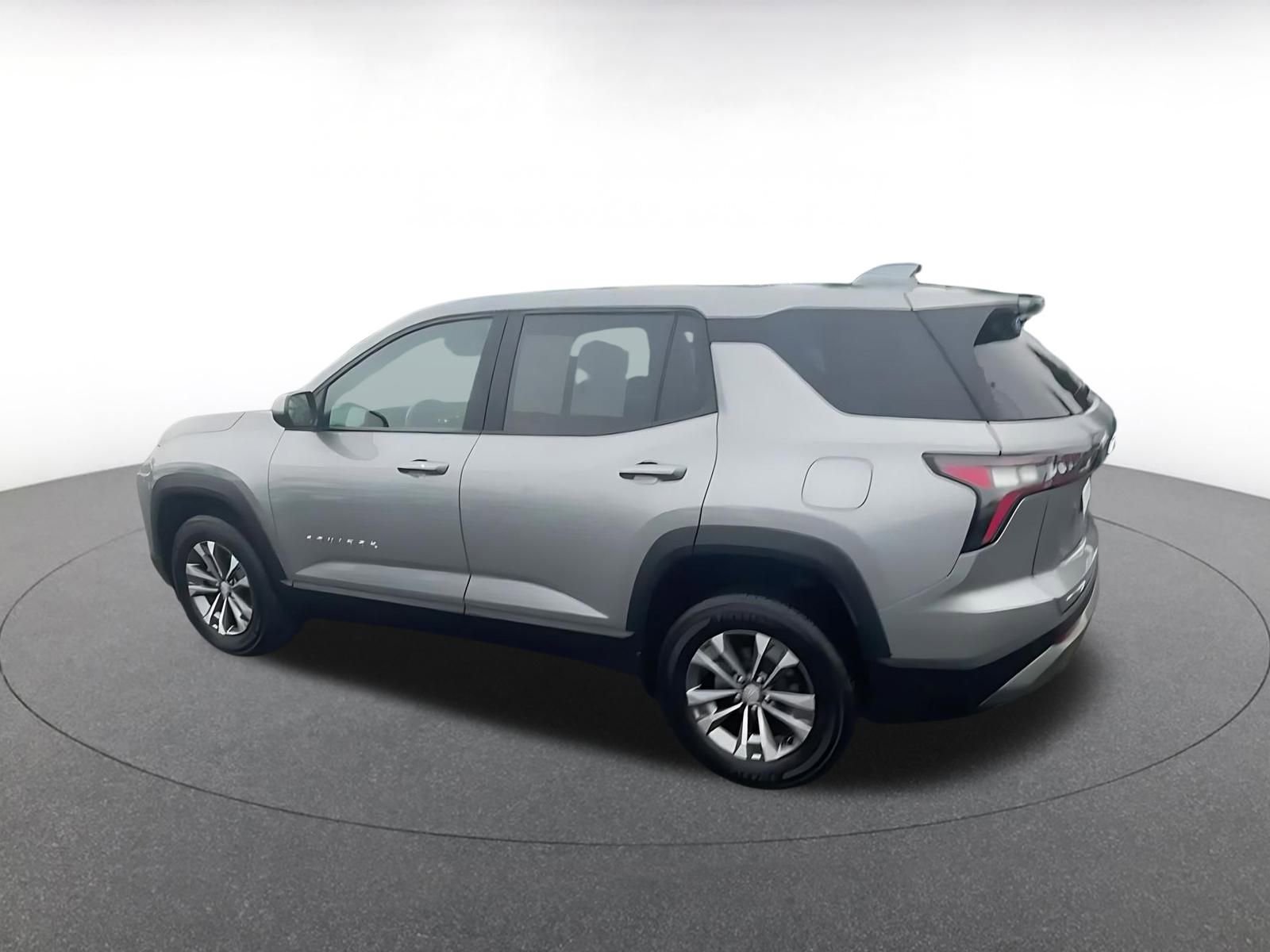 Thumbnail: 2025 Chevrolet Equinox - 10