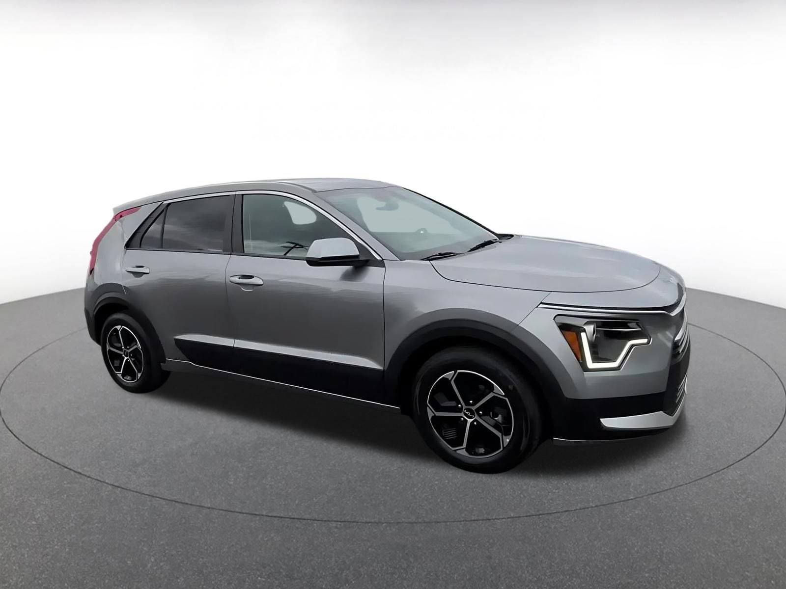 Thumbnail: 2026 Kia Niro - 2