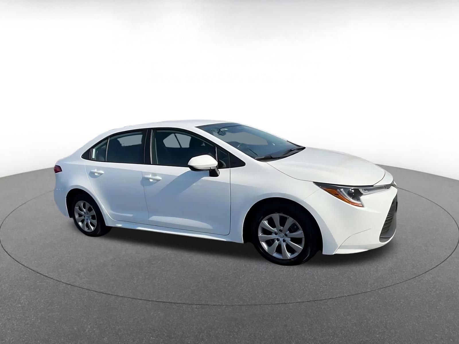 Thumbnail: 2025 Toyota Corolla - 2
