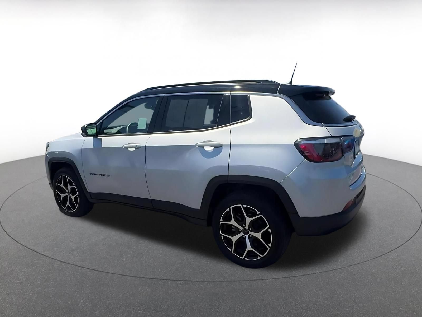 Thumbnail: 2025 Jeep Compass - 10