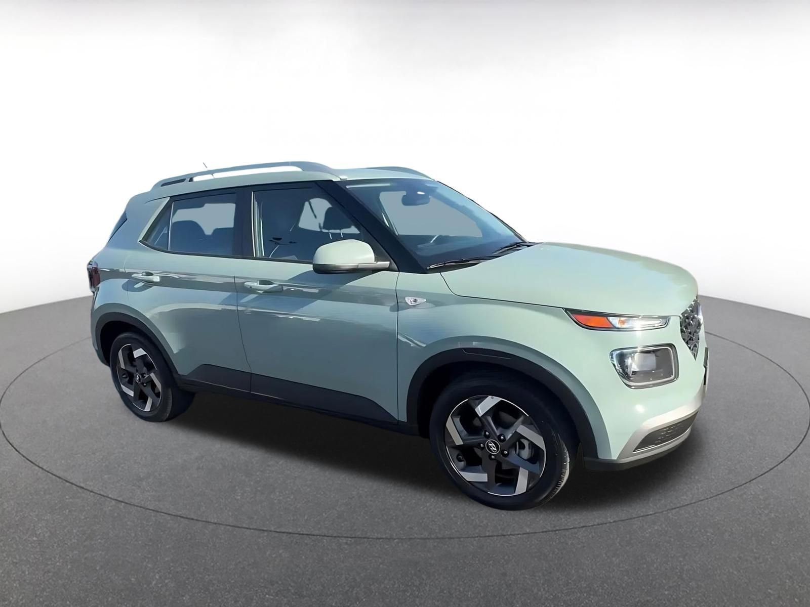 Thumbnail: 2025 Hyundai Venue - 2