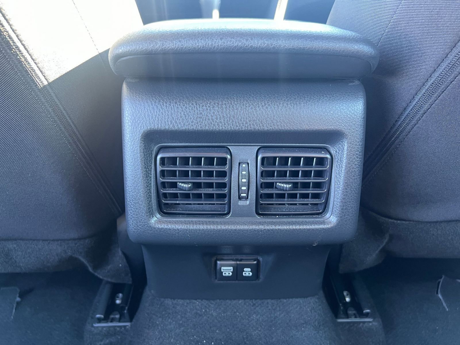 Thumbnail: 2025 Toyota Camry - 24