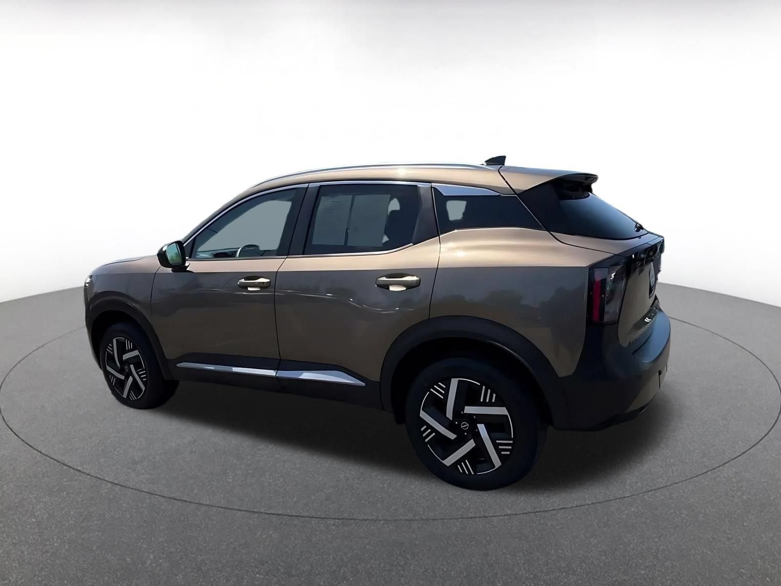 Thumbnail: 2026 Nissan Kicks - 9