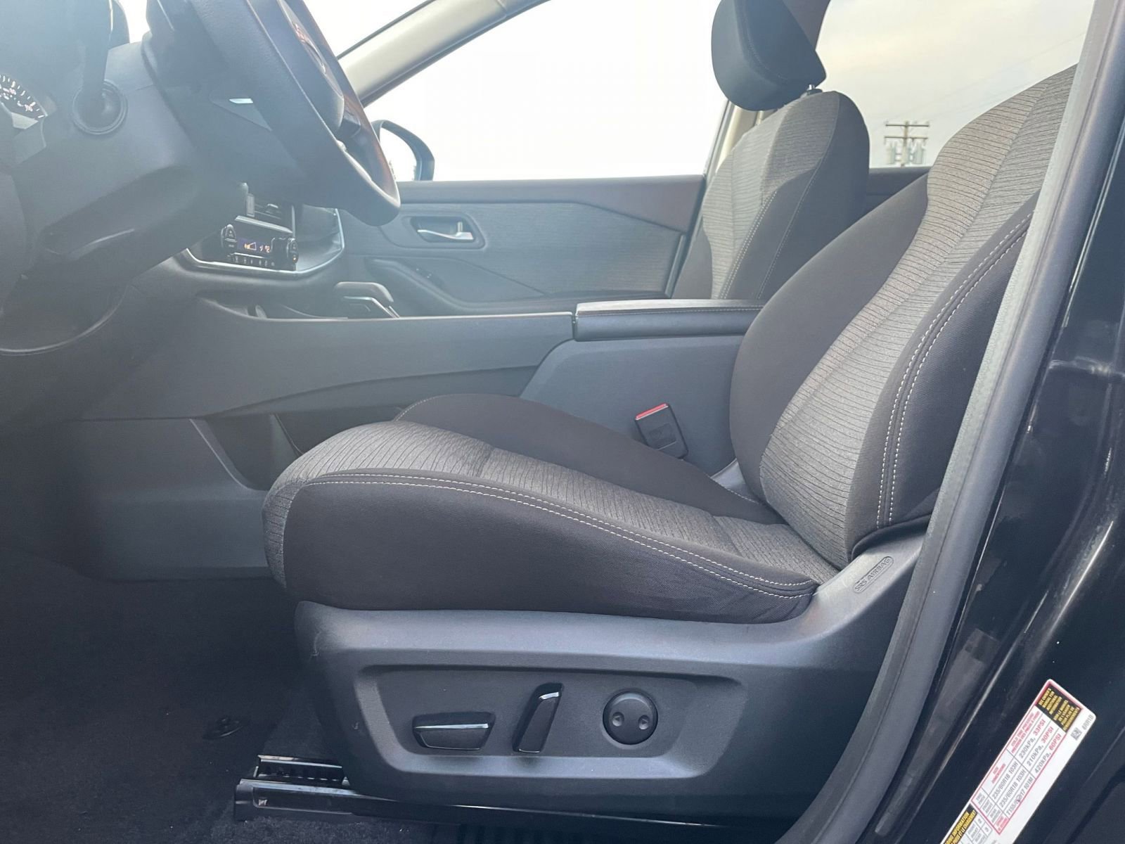 Thumbnail: 2023 Nissan Rogue - 23