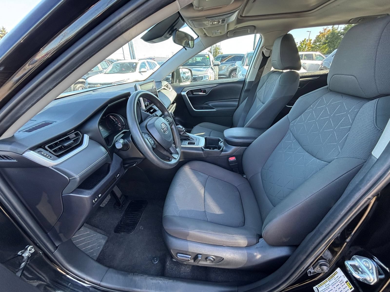 Thumbnail: 2024 Toyota RAV4 - 28