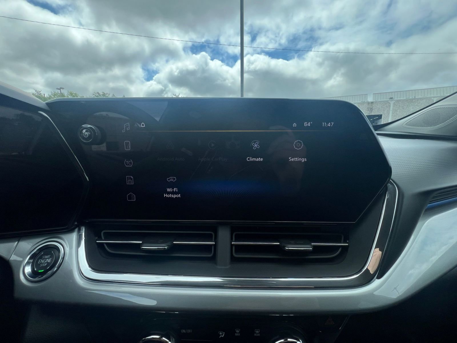 Thumbnail: 2025 Chevrolet Trax - 17