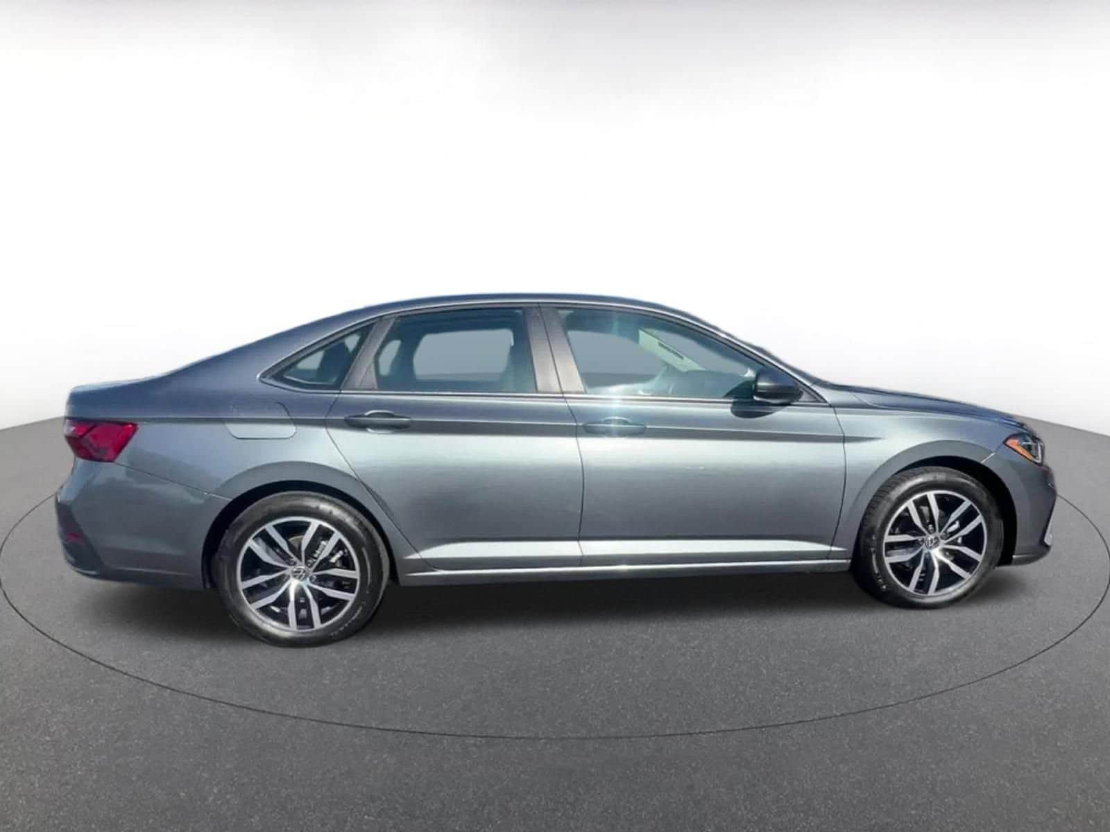 Thumbnail: 2025 Volkswagen Jetta - 16