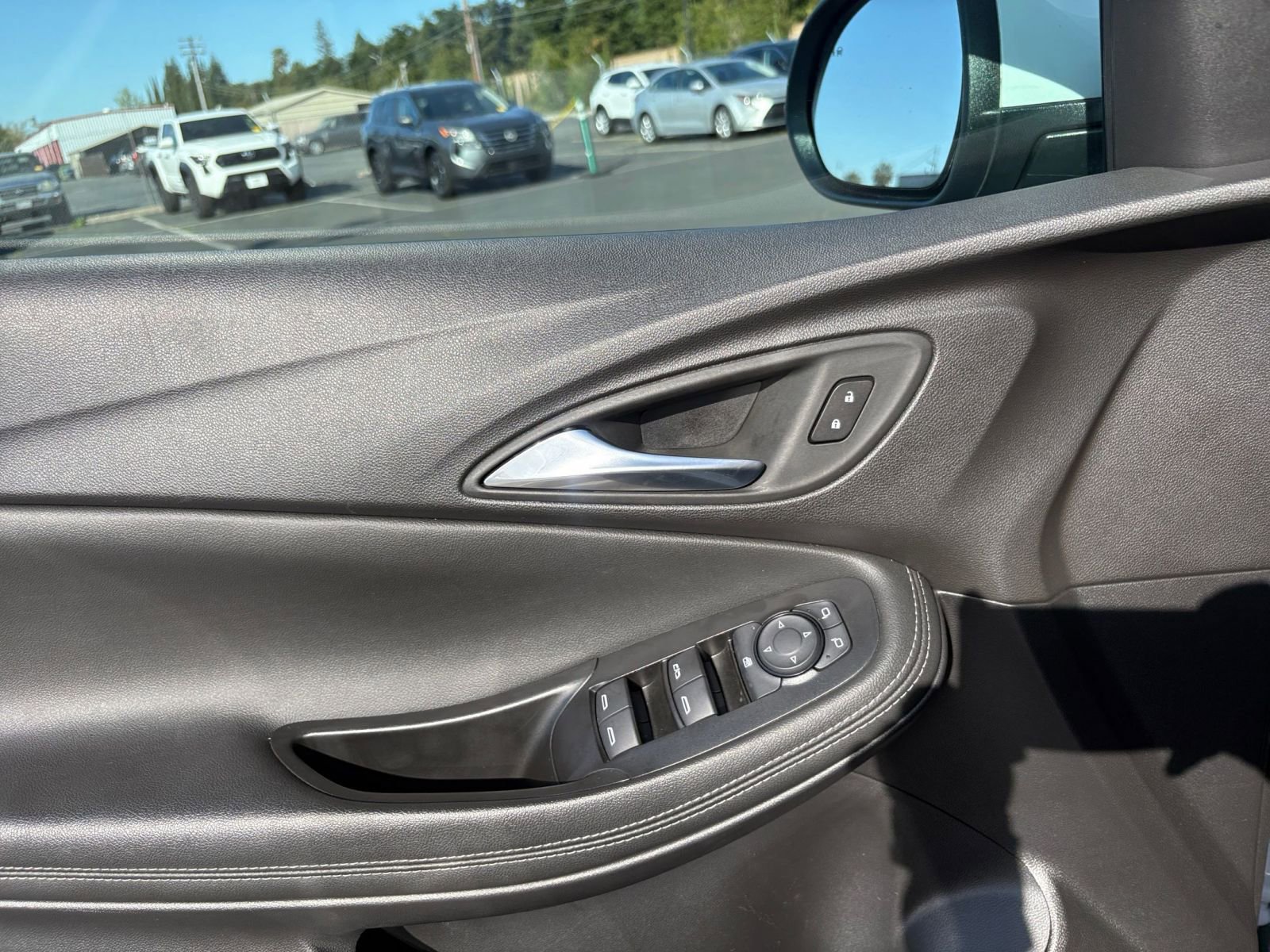 Thumbnail: 2025 Buick Encore GX - 18