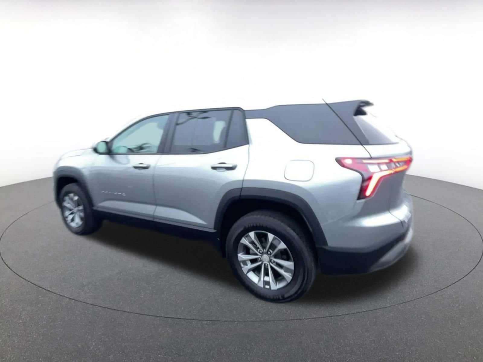 Thumbnail: 2025 Chevrolet Equinox - 10