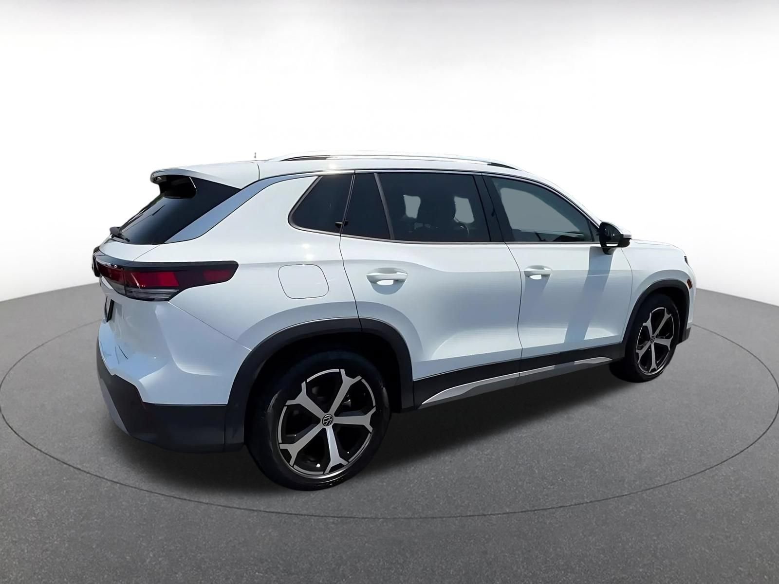 Thumbnail: 2026 Volkswagen Tiguan - 14