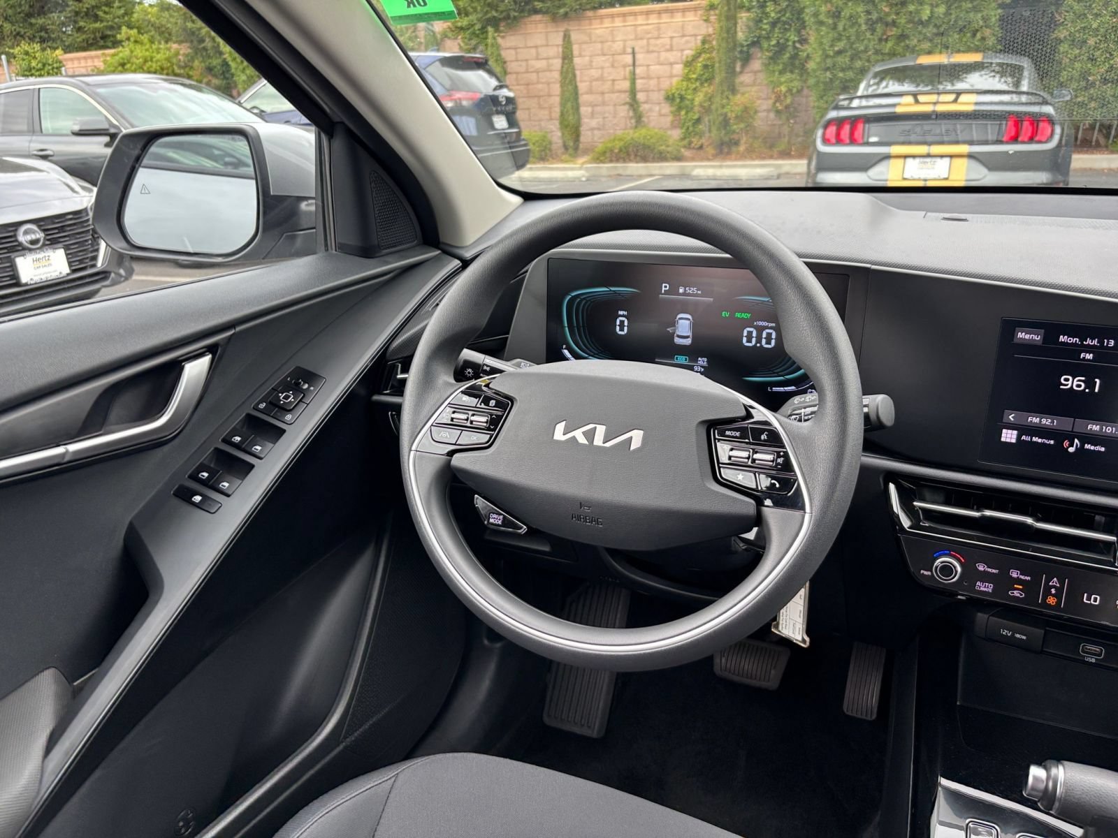 Thumbnail: 2026 Kia Niro - 32