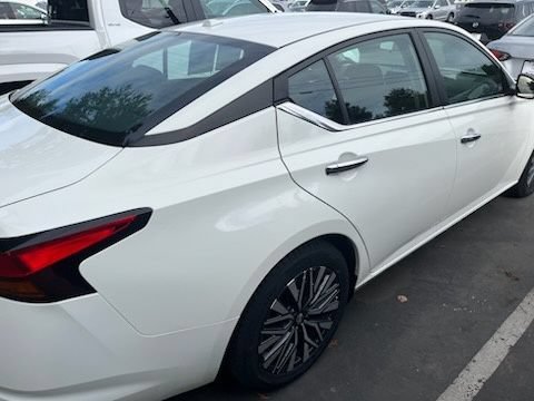 Thumbnail: 2025 Nissan Altima - 15