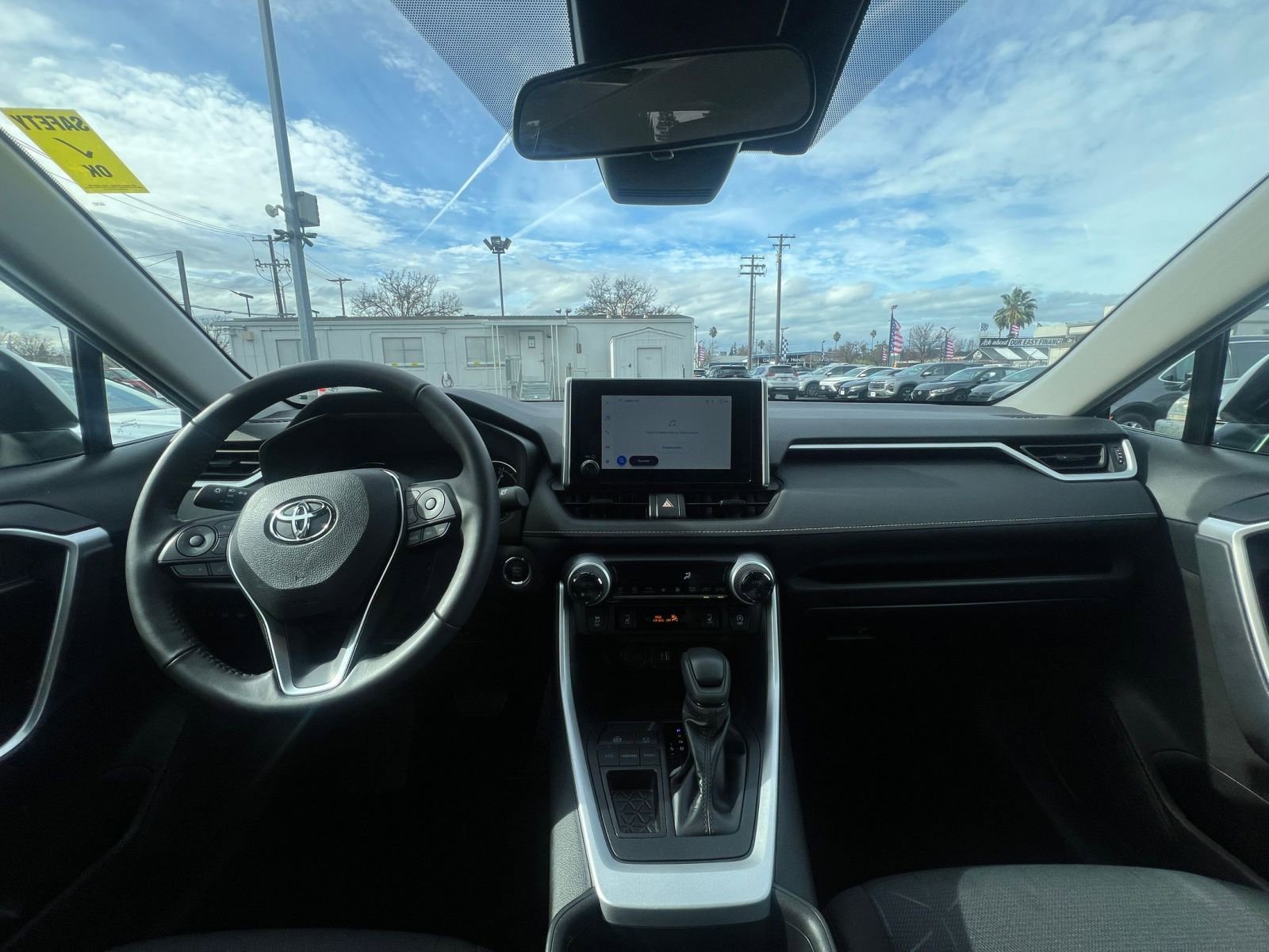 Thumbnail: 2025 Toyota RAV4 - 33