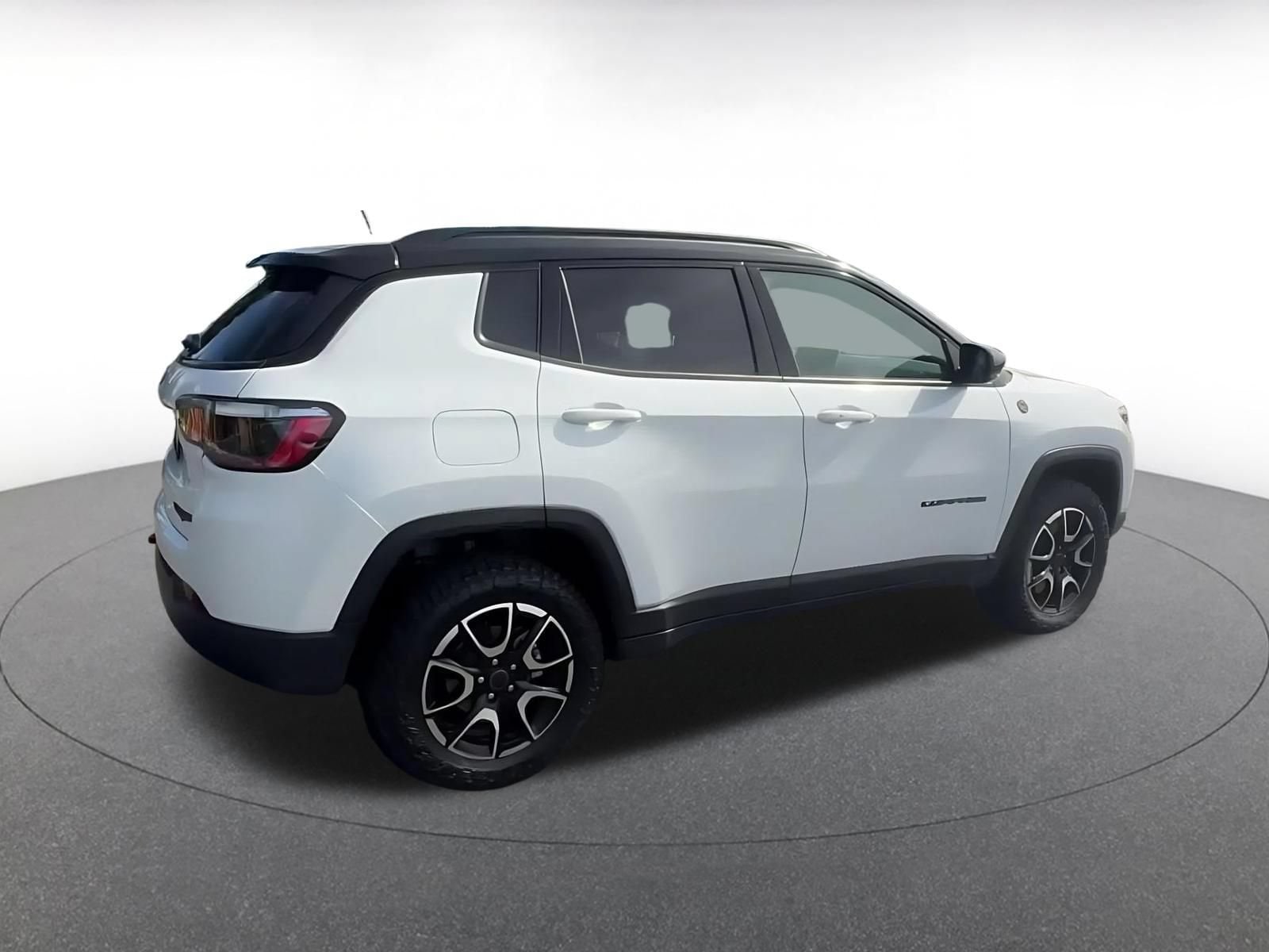 Thumbnail: 2025 Jeep Compass - 15