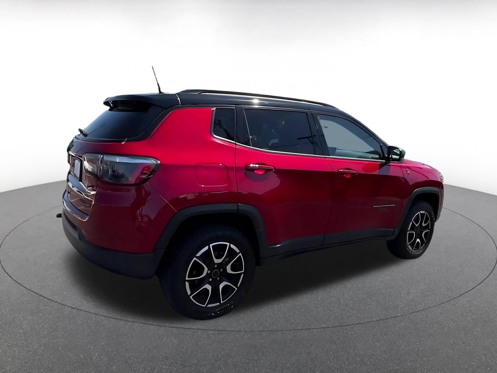 Thumbnail: 2025 Jeep Compass - 15