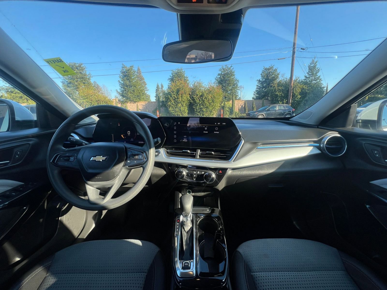 Thumbnail: 2025 Chevrolet Trax - 33