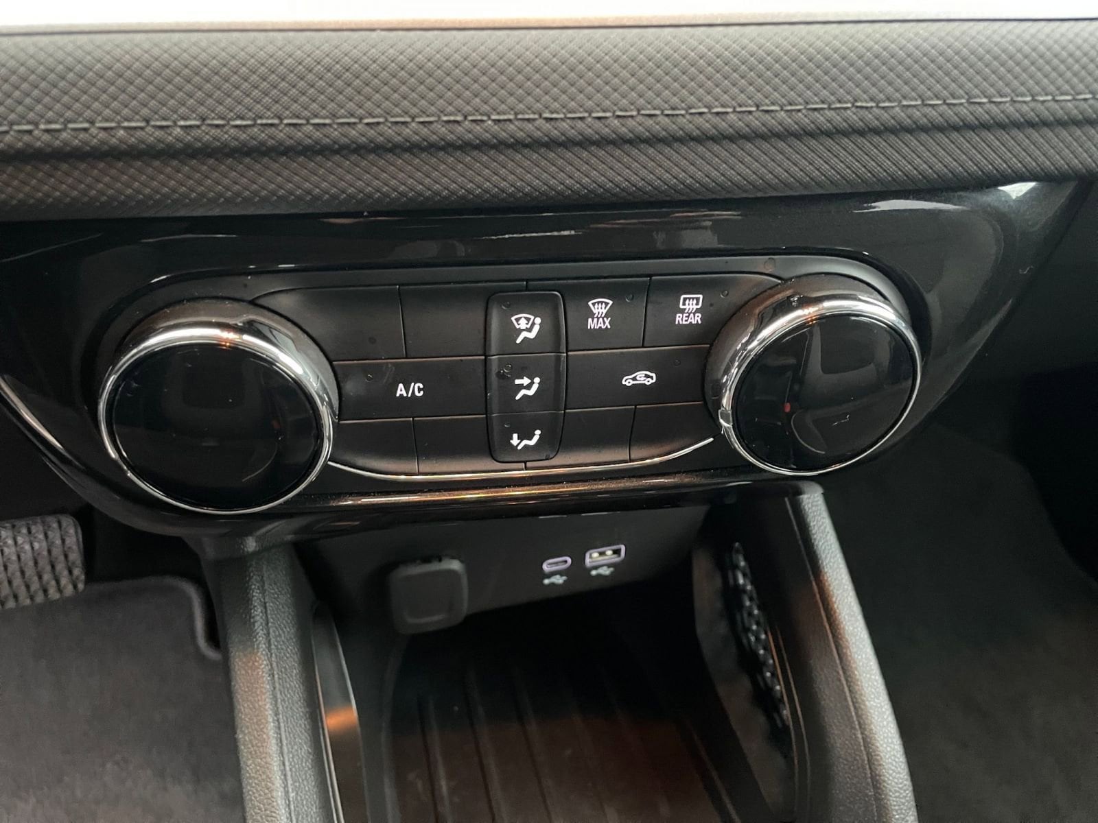 Thumbnail: 2025 Chevrolet TrailBlazer - 24