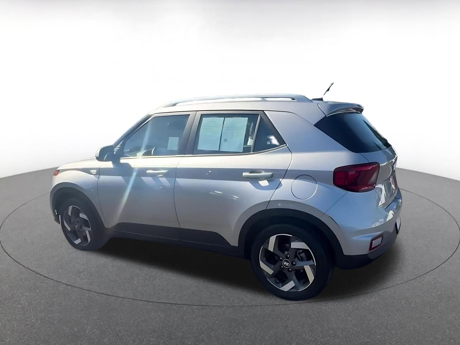 Thumbnail: 2025 Hyundai Venue - 10
