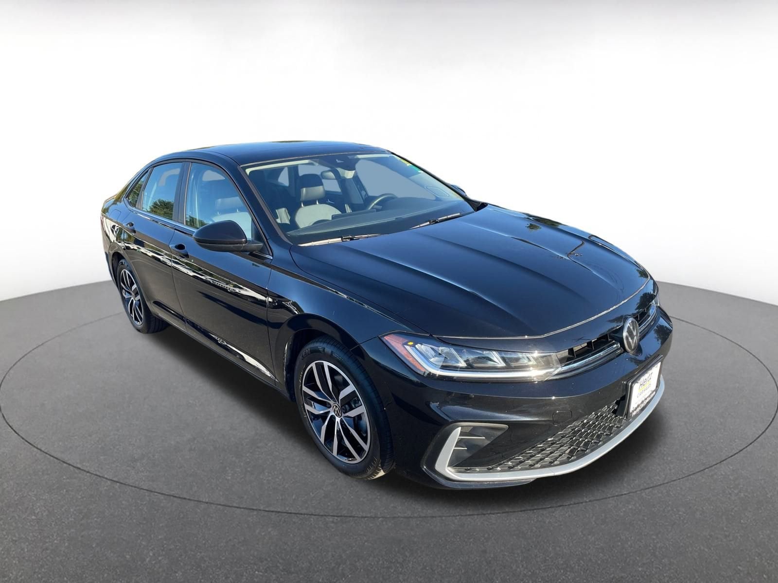 Thumbnail: 2025 Volkswagen Jetta - 1