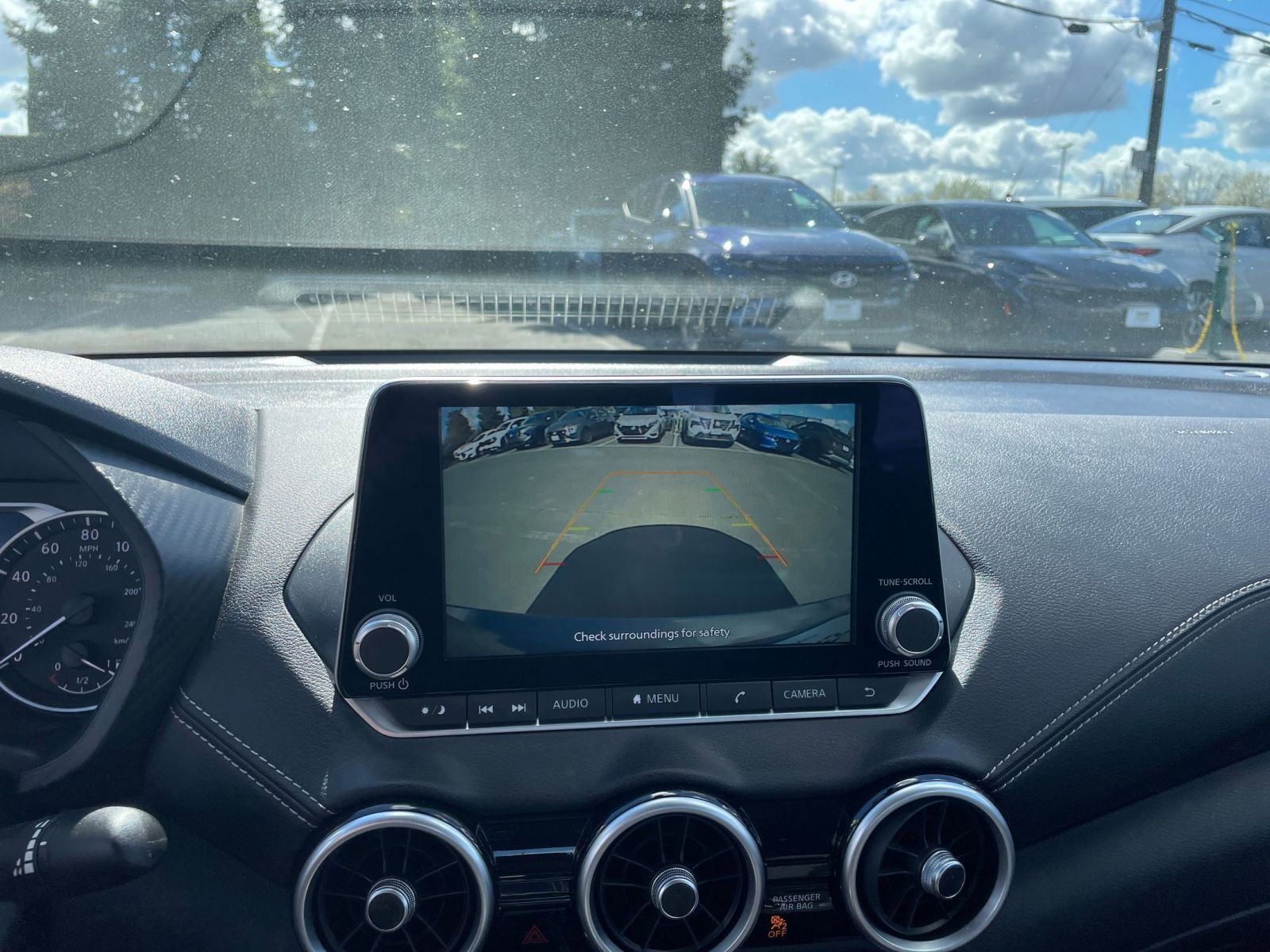 Thumbnail: 2025 Nissan Sentra - 23