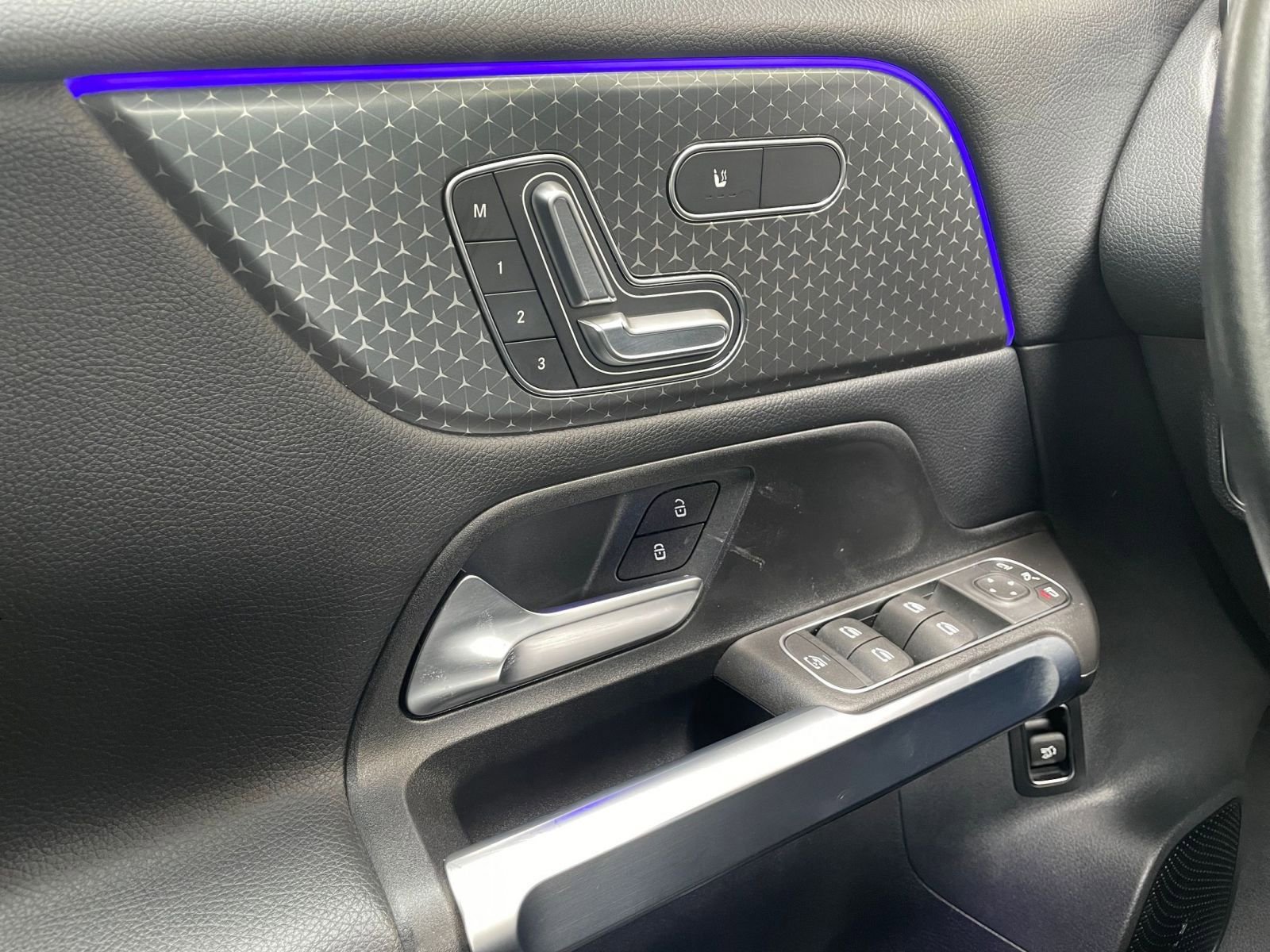 Thumbnail: 2024 Mercedes-Benz GLB - 22