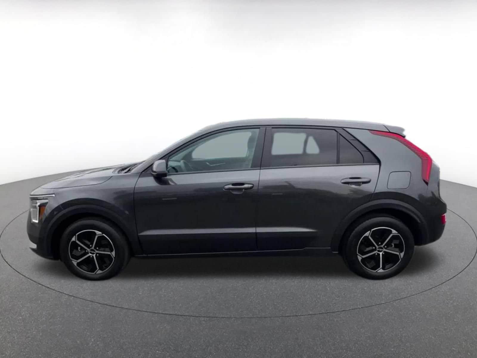 Thumbnail: 2026 Kia Niro - 9