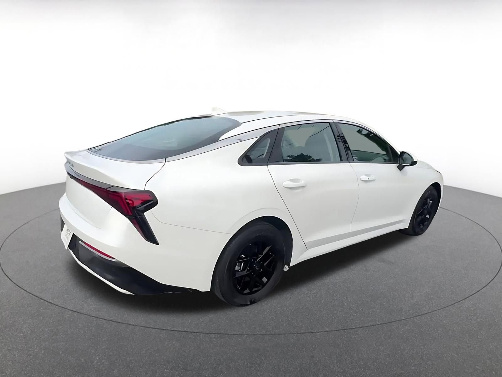 Thumbnail: 2025 Kia K5 - 15