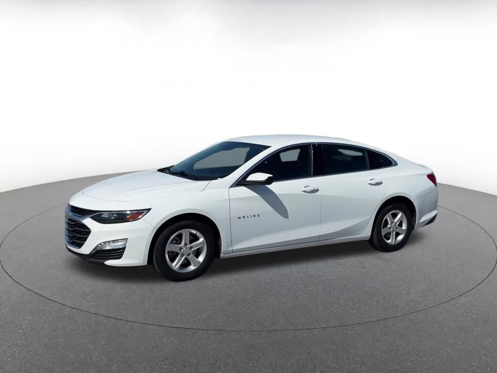 Thumbnail: 2024 Chevrolet Malibu - 8