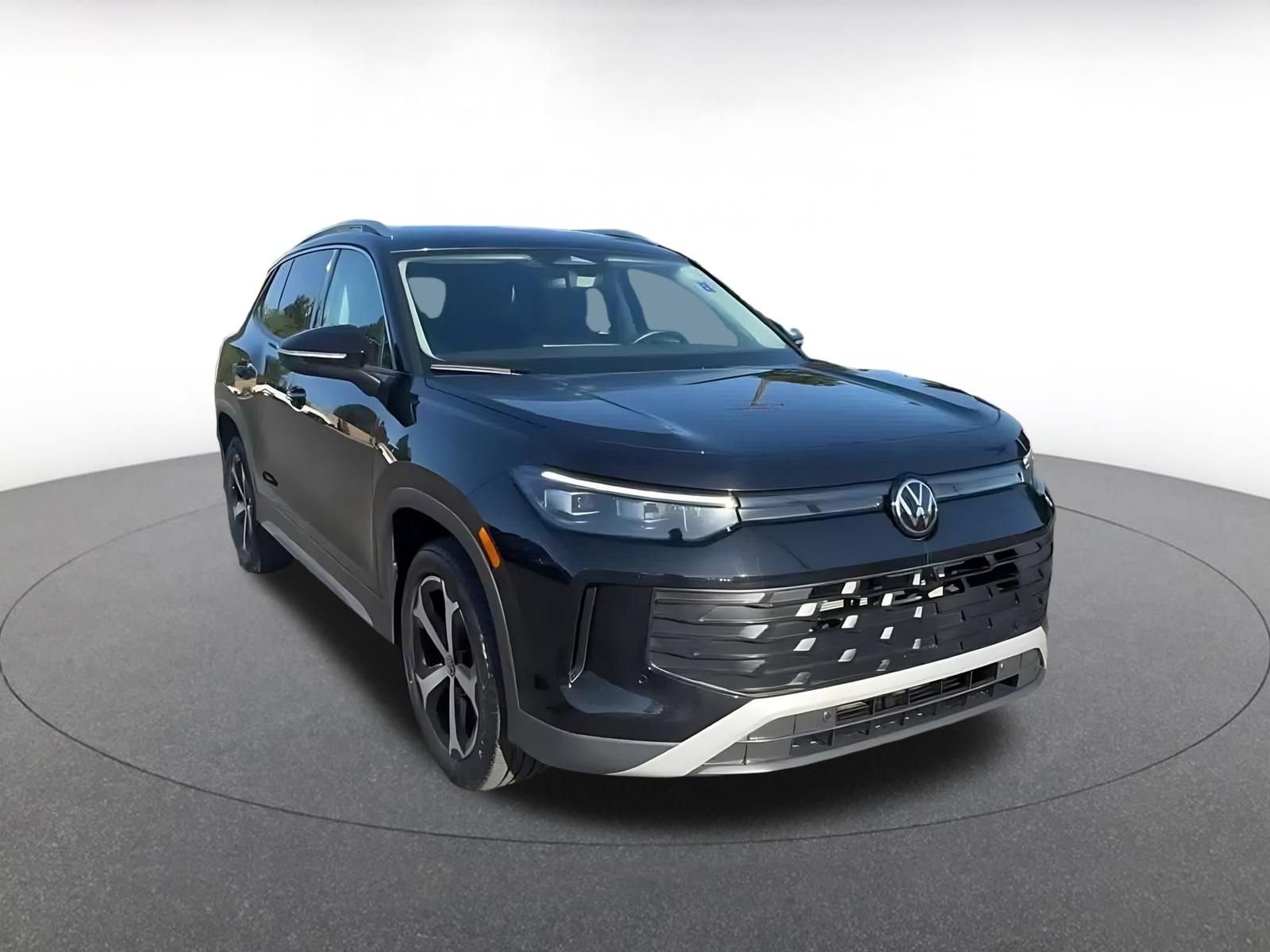 Thumbnail: 2026 Volkswagen Tiguan - 3