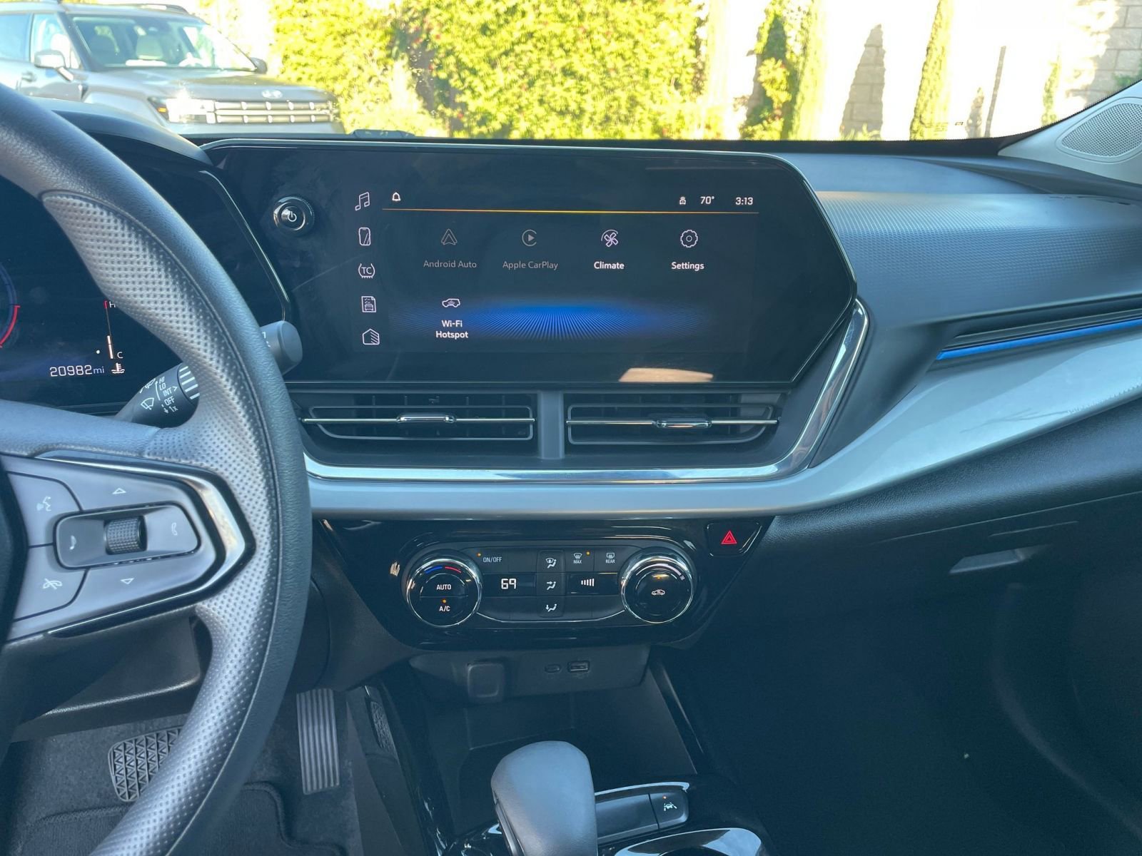 Thumbnail: 2025 Chevrolet Trax - 18