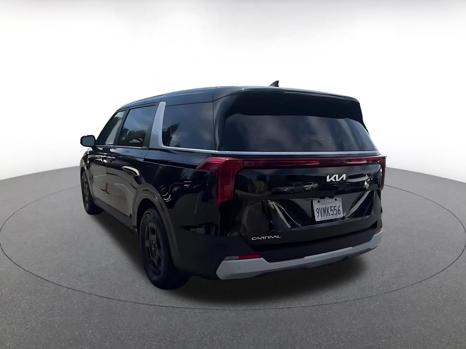 Thumbnail: 2026 Kia Carnival - 11