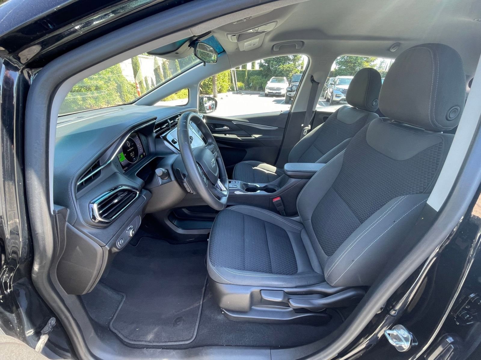 Thumbnail: 2023 Chevrolet Bolt EV - 25