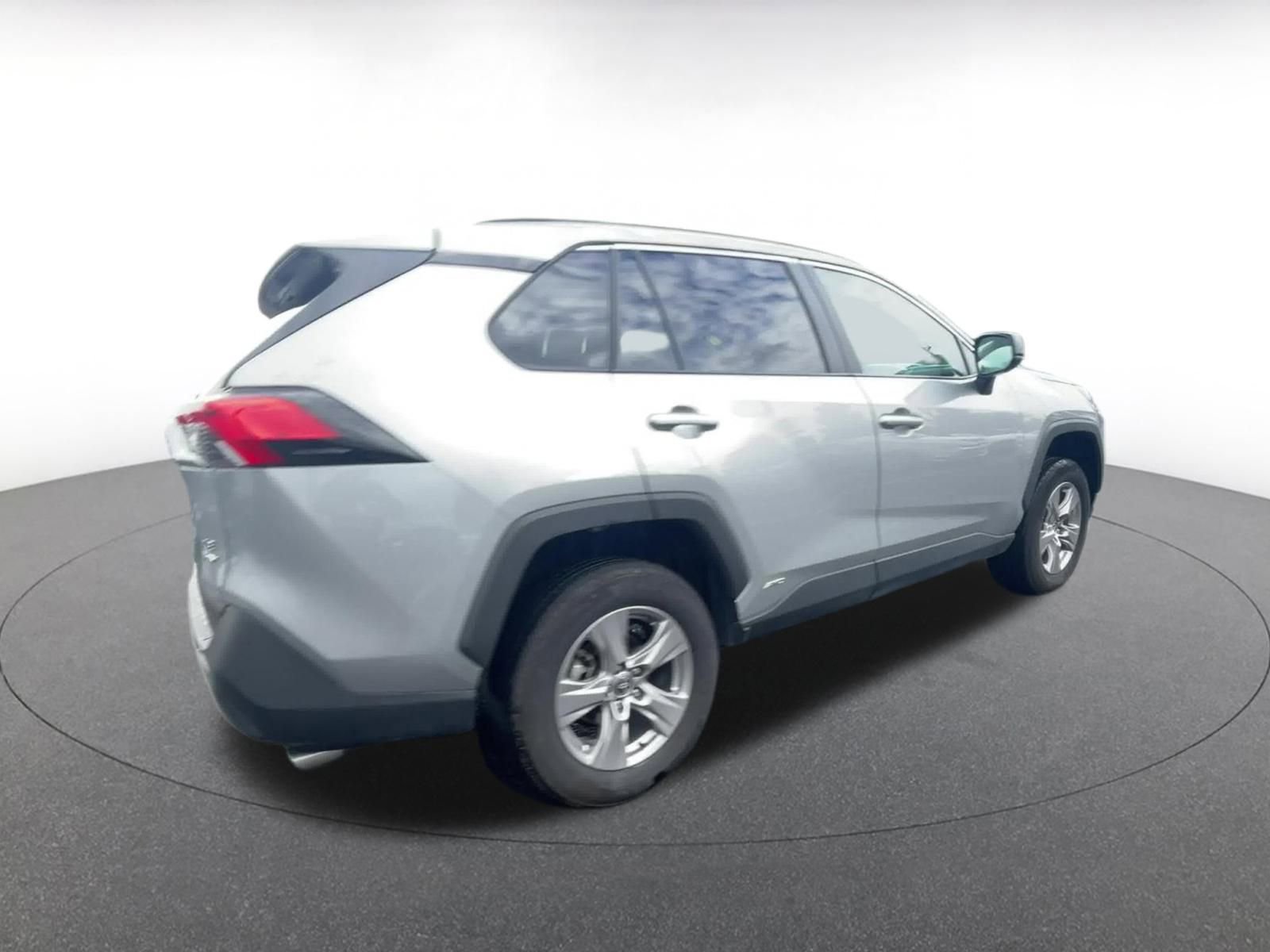 Thumbnail: 2025 Toyota RAV4 - 15