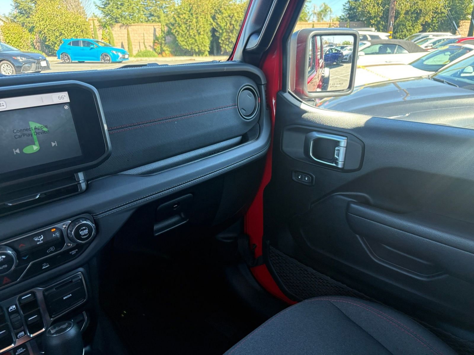 Thumbnail: 2025 Jeep Wrangler - 34