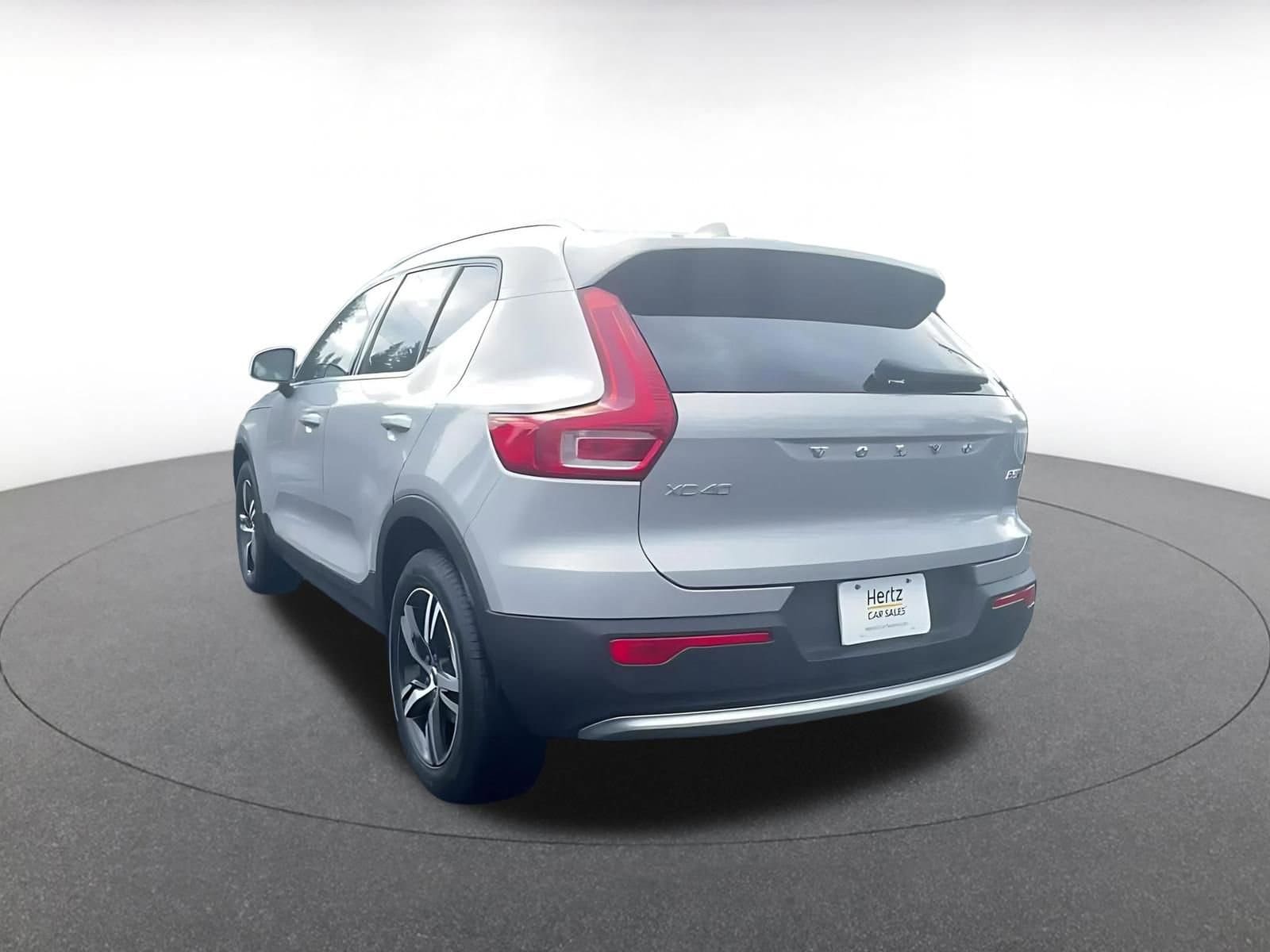 Thumbnail: 2024 Volvo XC40 - 11