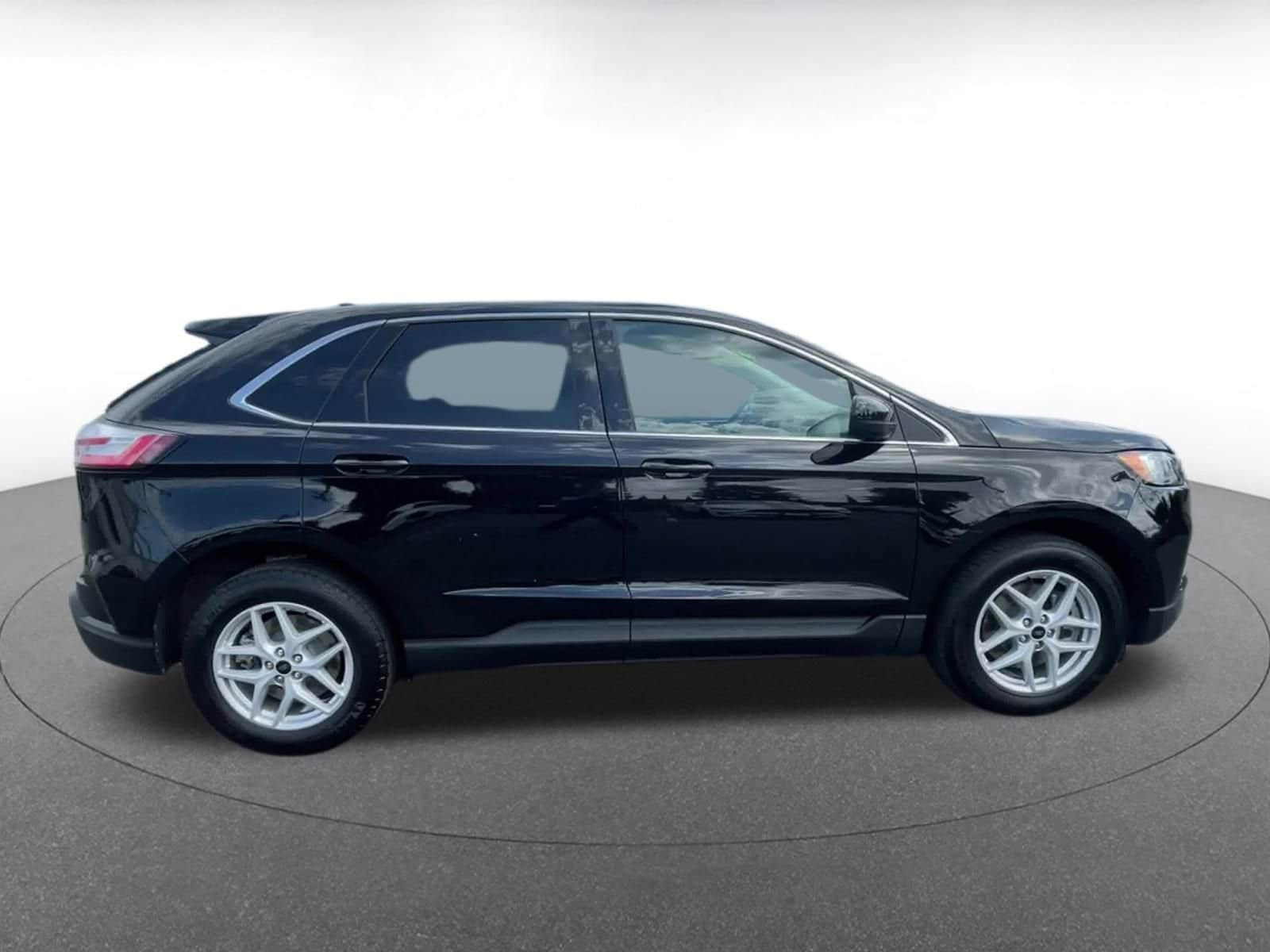 Thumbnail: 2024 Ford Edge - 16