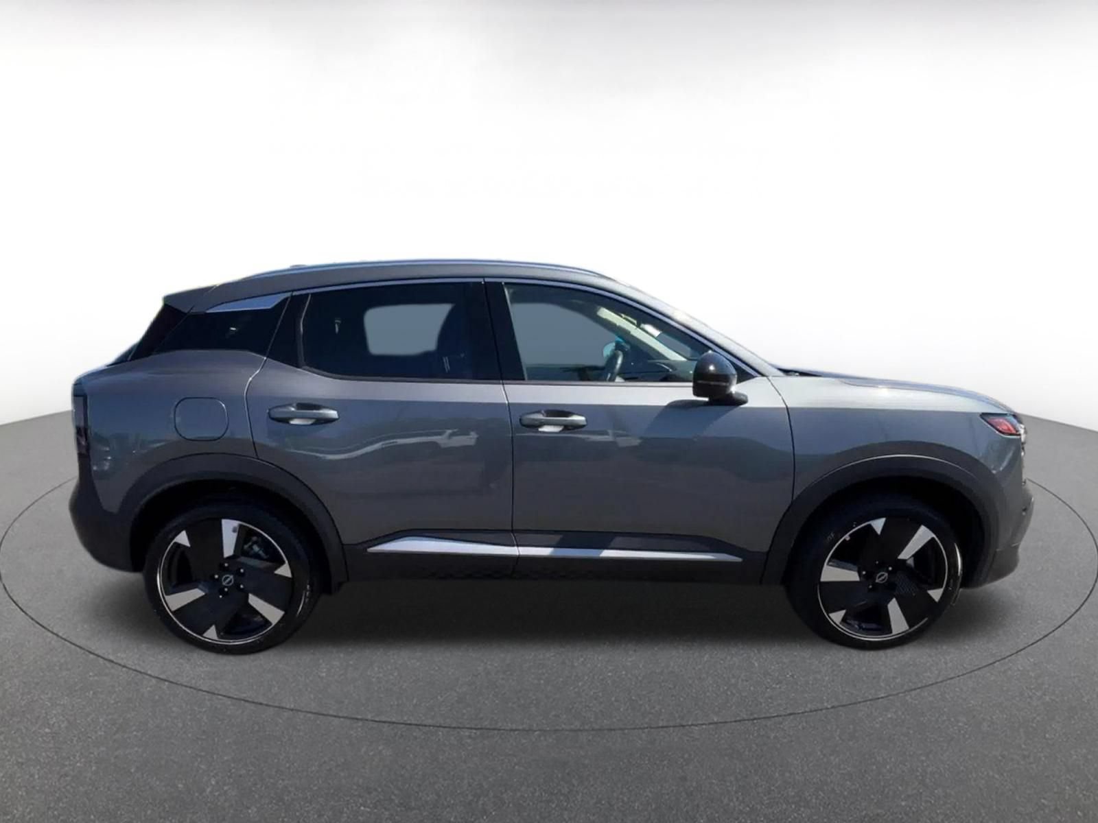 Thumbnail: 2026 Nissan Kicks - 16