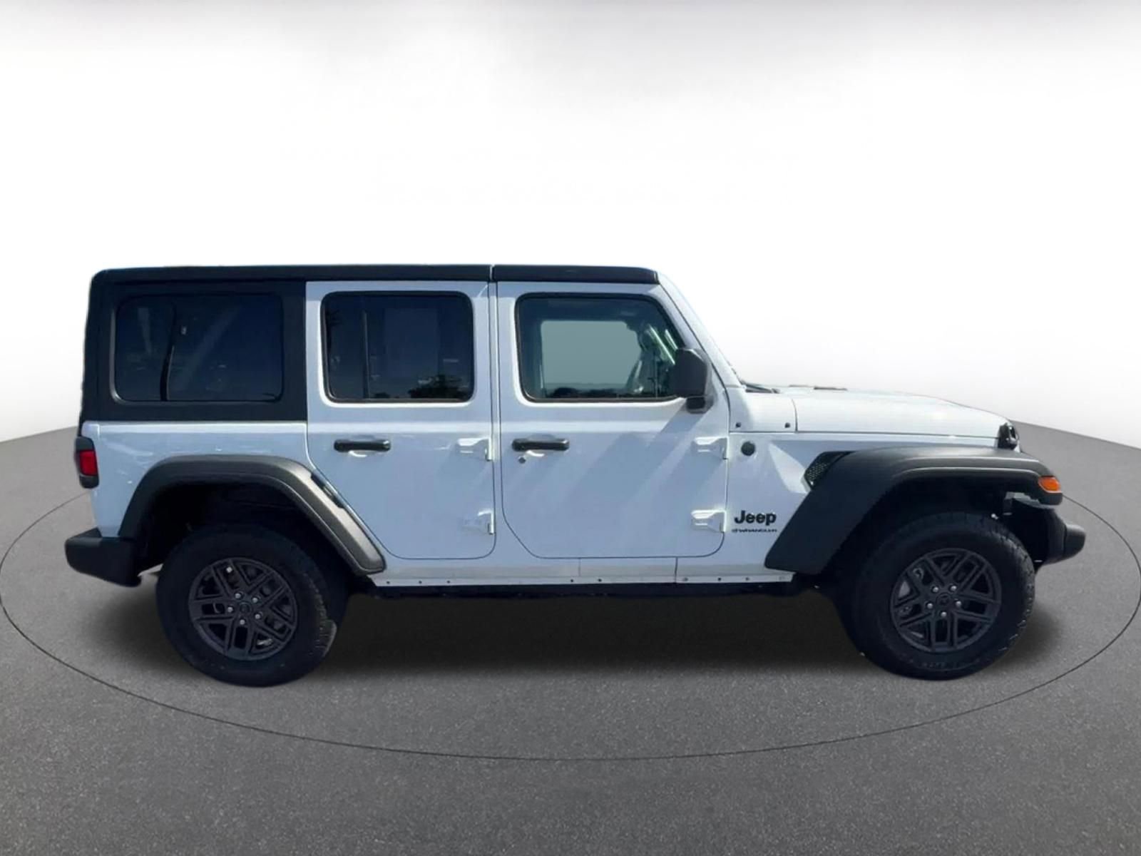 Thumbnail: 2025 Jeep Wrangler - 16