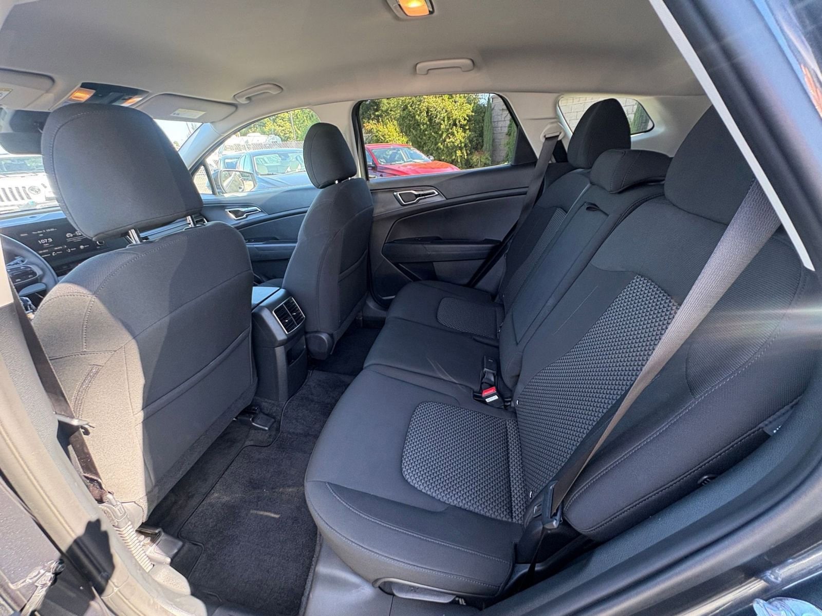 Thumbnail: 2025 Kia Sportage - 24